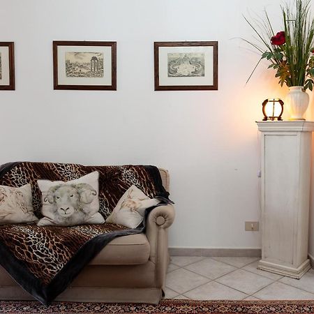 Favoloso Appartamento In Villa Monterosi Exterior photo